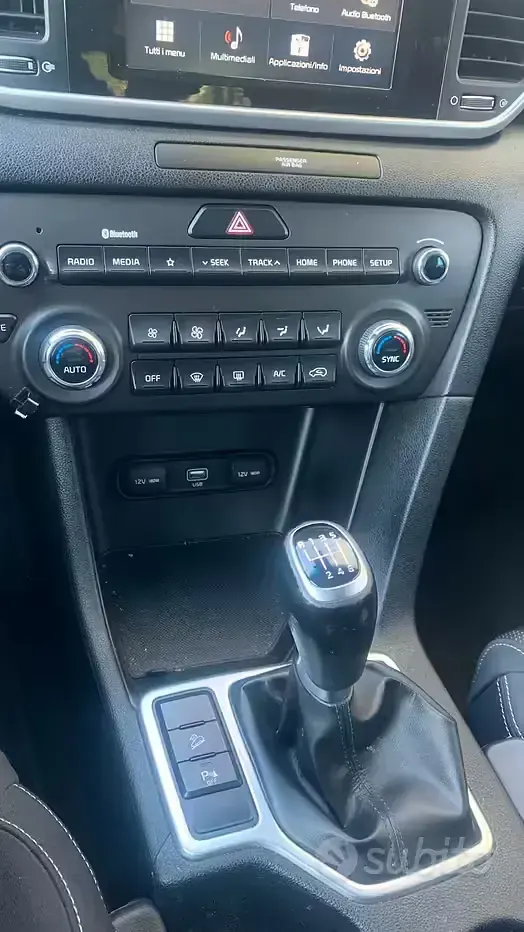 Usata Kia Sportage 115 CV (84 kW) 2020 Nero SUV