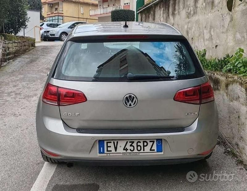 Second-hand VW Golf VII Highline 110 CP (80 kW) 2015 Berlinǎ