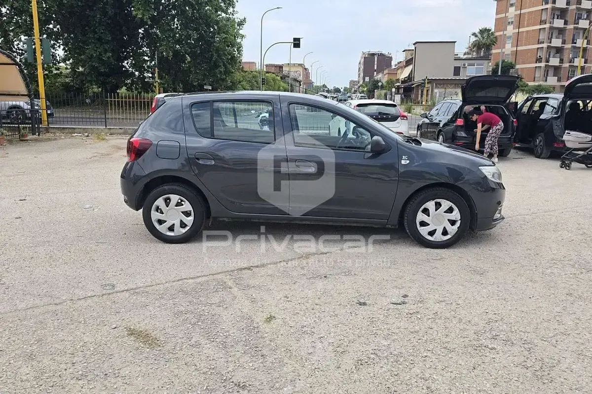 Usata Dacia Sandero Comfort 90 CV (66 kW) 2018 Nero SUV