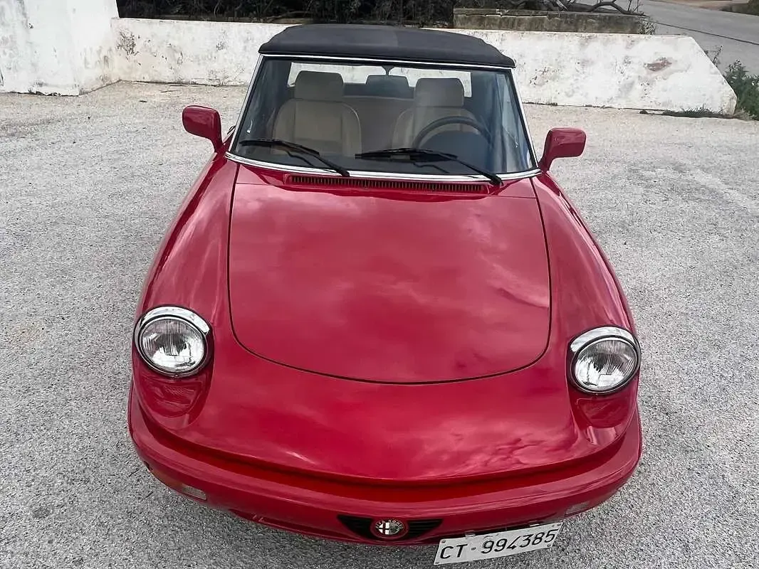 Usata Alfa Romeo Spider 131 CV (96 kW) 1992 Rosso Cabrio