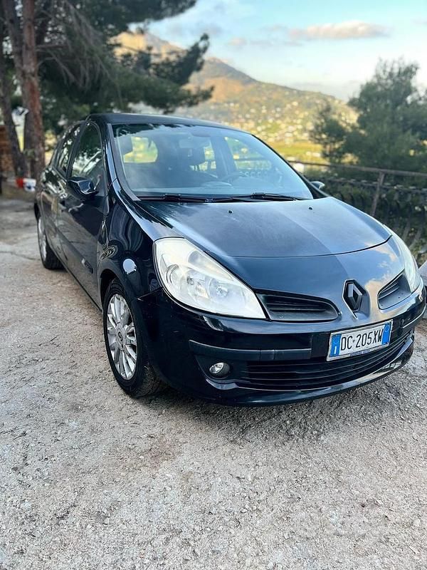 Usata Renault Clio II 85 CV (62 kW) 2006 Nero Berlina
