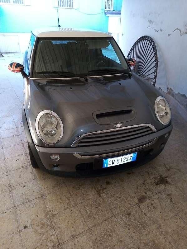 Usata Mini Cooper S 170 CV (125 kW) 2005 Grigio Utilitaria