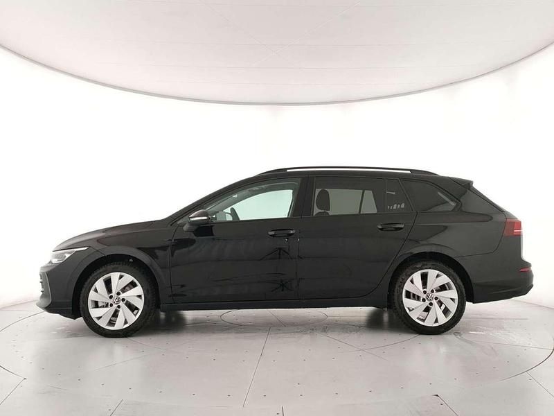 Usata VW Golf VIII Life 150 CV (110 kW) 2024 Nero Station wagon