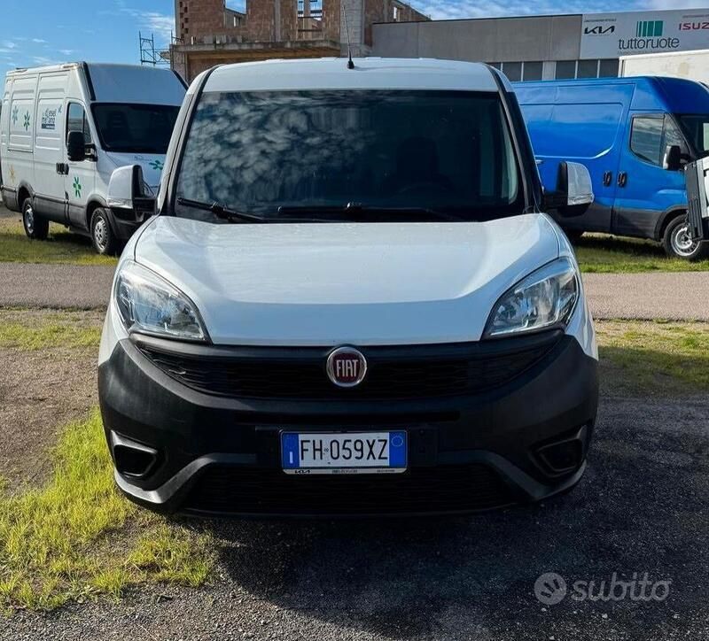Usata Fiat Doblò 95 CV (69 kW) 2017 Bianco Monovolume