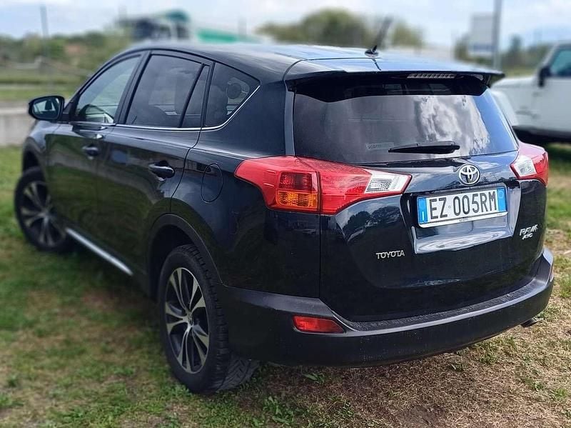 Usata Toyota RAV4 Edition 124 CV (91 kW) 2015 Nero SUV
