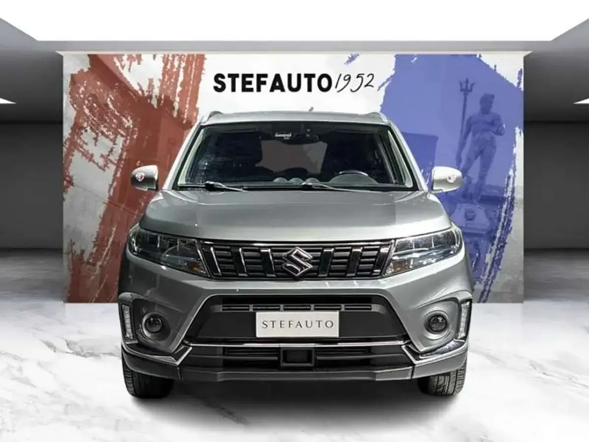 Usata Suzuki Vitara Cool 129 CV (94 kW) 2020 Grigio montagna metallizzato SUV