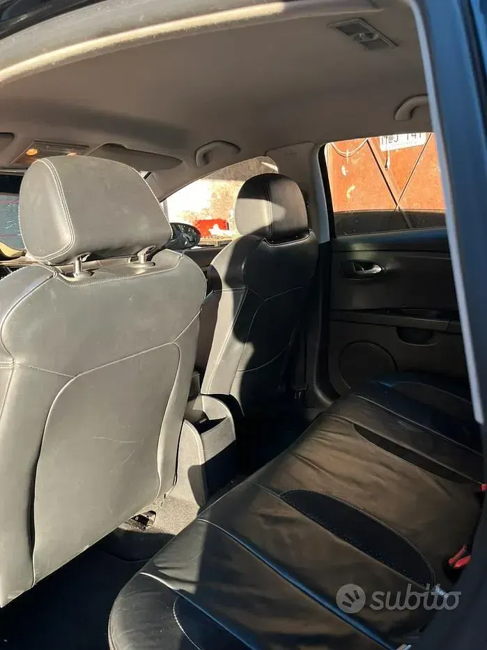 Usata Seat Leon FR 170 CV (125 kW) 2010 Nero Utilitaria