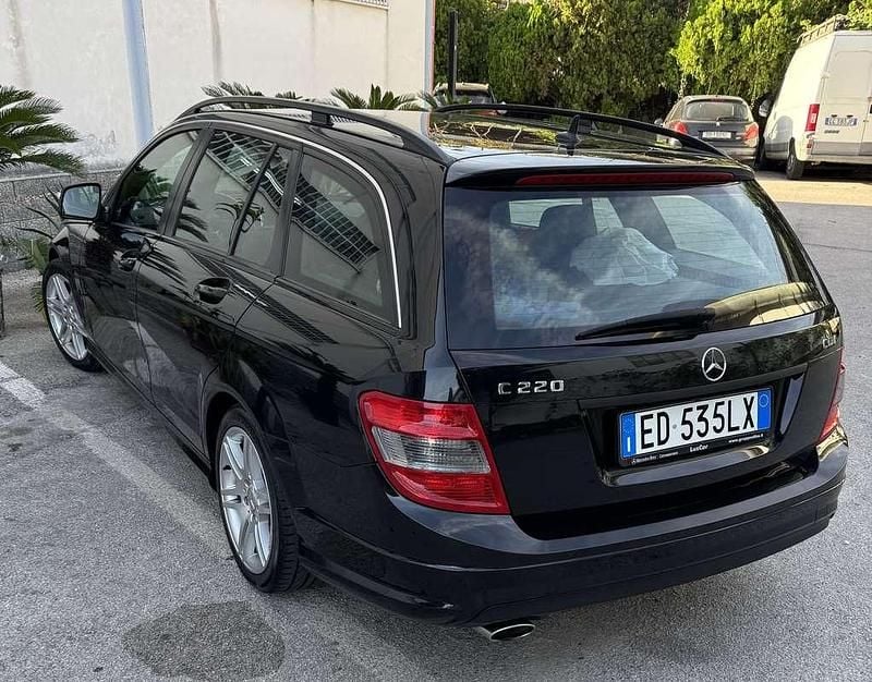 Usata Mercedes C220 Avantgarde 170 CV (125 kW) 2010 Nero Station wagon