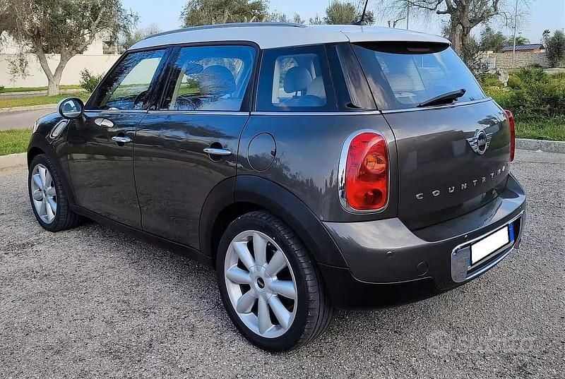 Usata Mini Cooper D Countryman 112 CV (82 kW) 2010 Grigio SUV