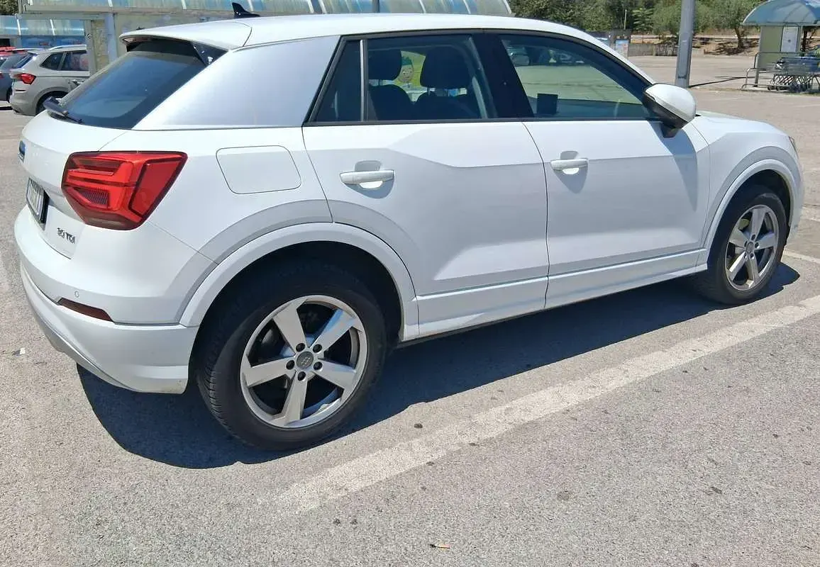 Usata Audi Q2 Ambiente 116 CV (85 kW) 2019 Bianco SUV