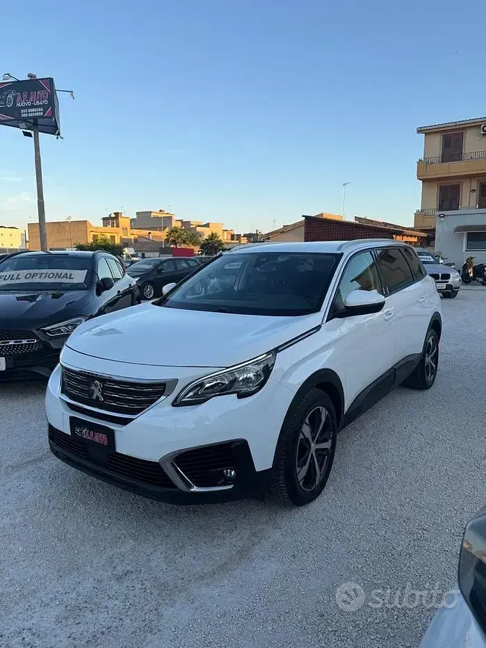 Usata Peugeot 5008 Allure 131 CV (96 kW) 2019 Bianco SUV