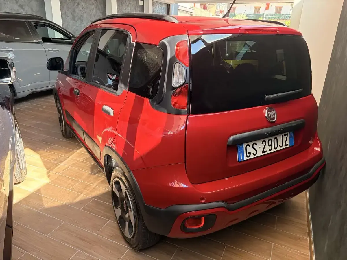 Usata Fiat Panda Cross Cross 69 CV (50 kW) 2023 Rosso Utilitaria