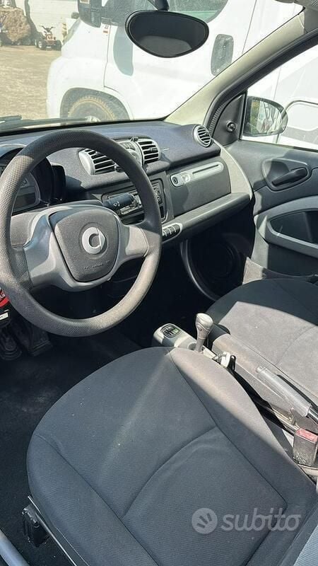 Usata Smart ForTwo Coupé 61 CV (44 kW) 2011 Utilitaria