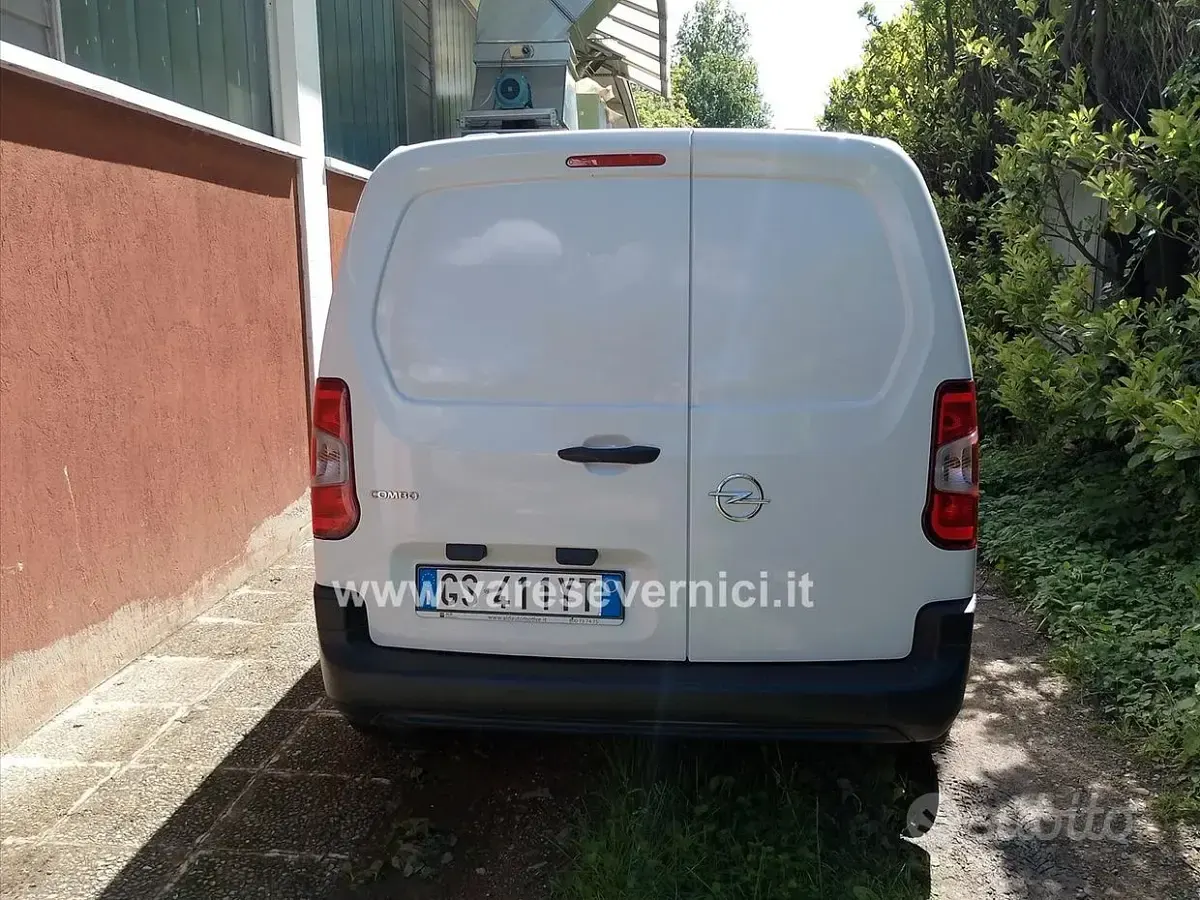 Usata Opel Combo S 102 CV (75 kW) 2024 Bianco Monovolume
