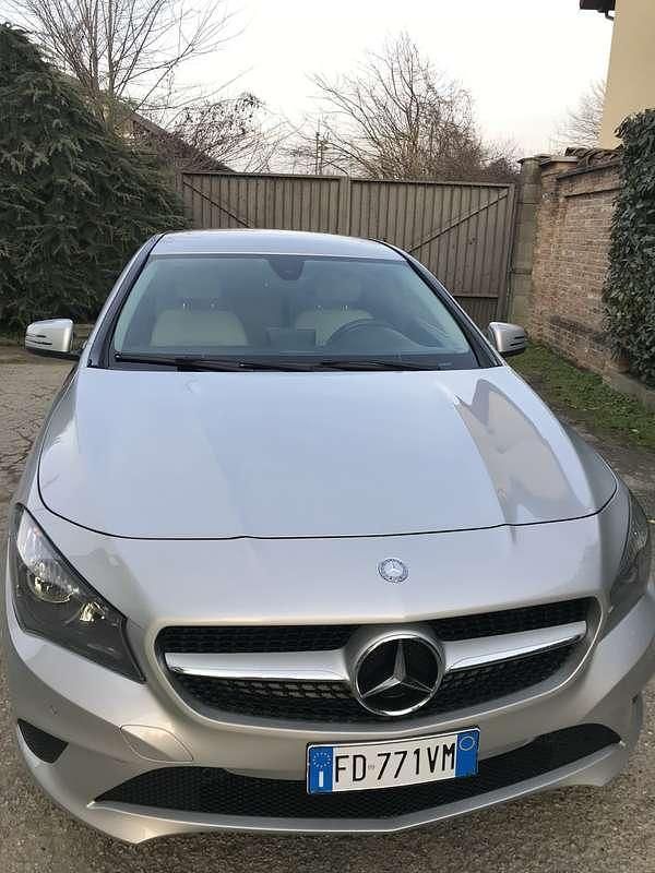 Usata Mercedes CLA200 Shooting Brake 136 CV (100 kW) 2016 Argento Station wagon