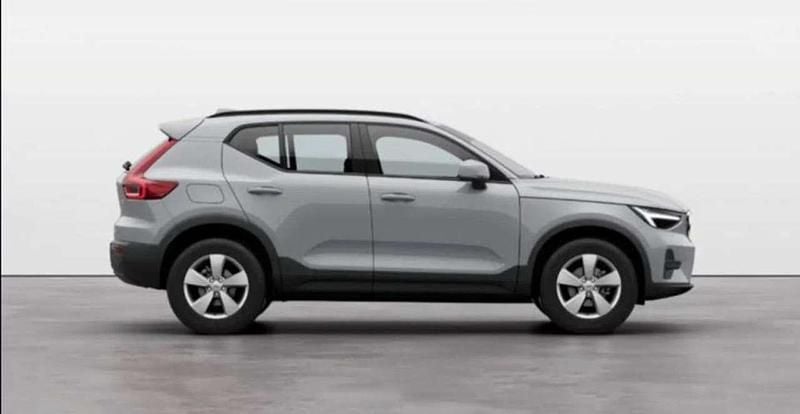 Nuova Volvo XC40 163 CV (119 kW) 2025 Grigio SUV