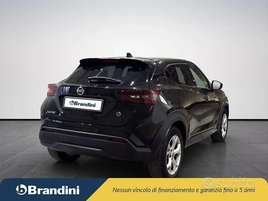 Usata Nissan Juke N-Connecta 114 CV (83 kW) 2021 Nero metall. SUV