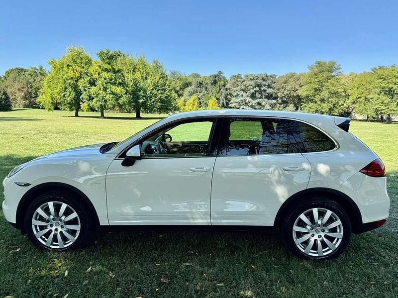 Usata Porsche Cayenne 239 CV (175 kW) 2011 Colore per la speciale, SUV