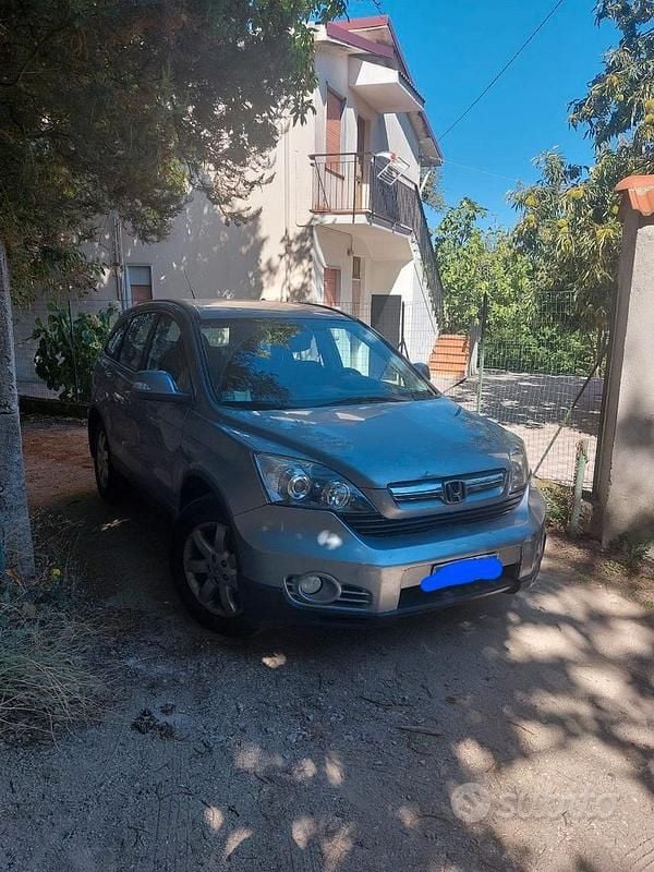 Grigio Usata 2009 Honda CR-V SUV | 7000 € (Buon prezzo) - Immagine 1/4
