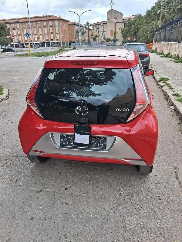 Usata Toyota Aygo 2016 Rosso Utilitaria