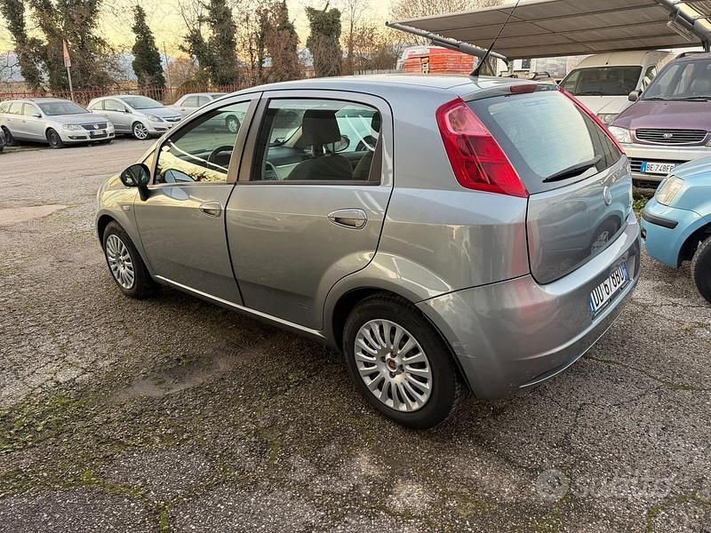 Usata Fiat Grande Punto 75 CV (55 kW) 2006 Blu Utilitaria