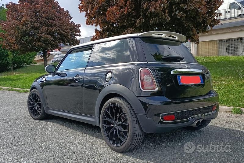 Usata Mini Cooper S 2010 Nero Utilitaria