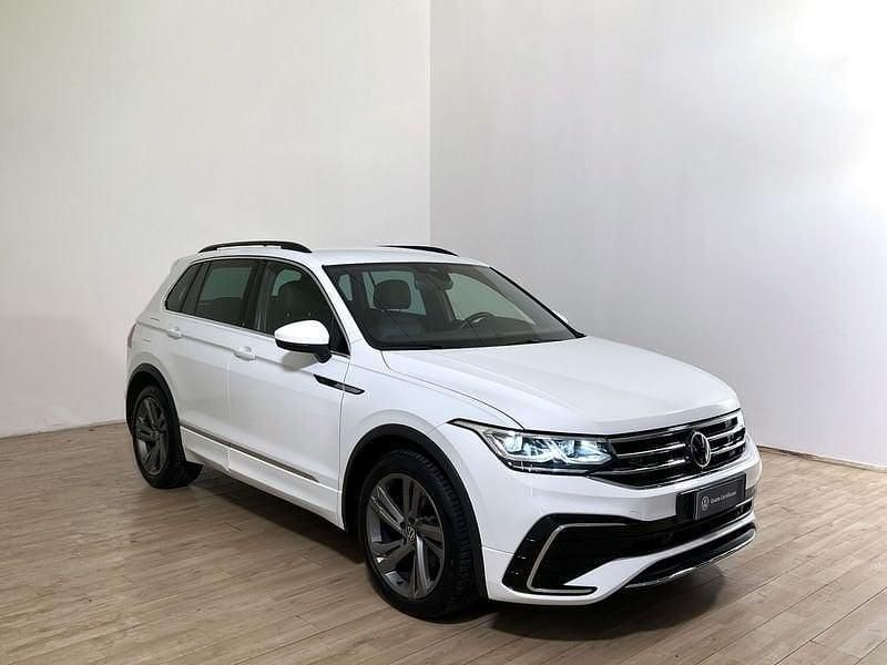 Usata VW Tiguan R-line 150 CV (110 kW) 2022 Pure white SUV