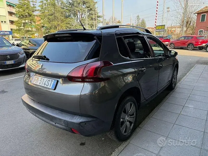 Usata Peugeot 2008 Allure 120 CV (88 kW) 2018 Grigio SUV