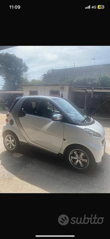 Usata Smart ForTwo Coupé 71 CV (52 kW) 2009 Utilitaria