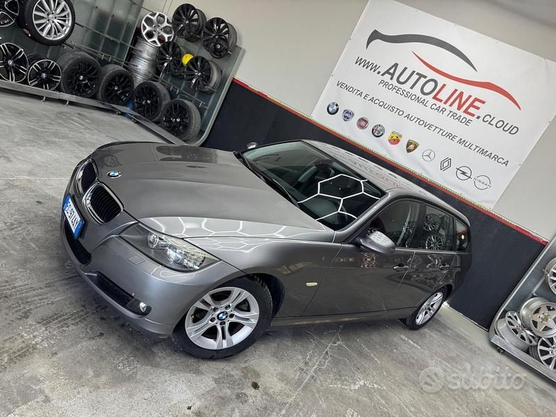 Usata BMW 318 143 CV (105 kW) 2010 Grigio Station wagon
