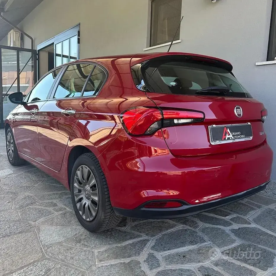 Usata Fiat Tipo Easy 95 CV (69 kW) 2016 Nero Berlina