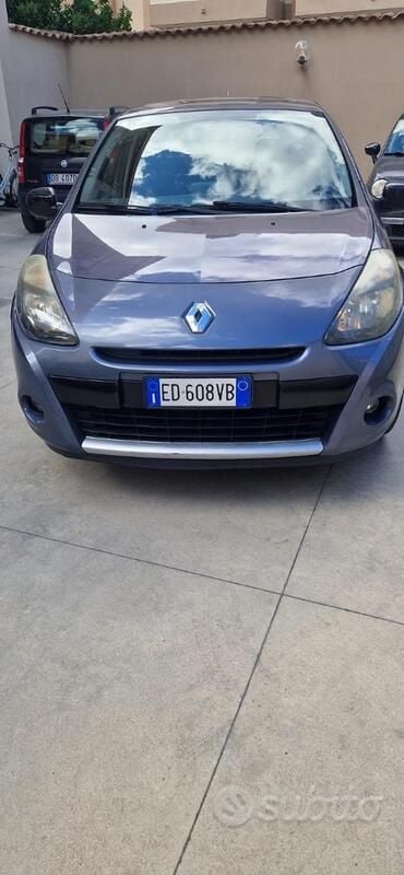 Usata Renault Clio II 68 CV (50 kW) 2010 Grigio Utilitaria