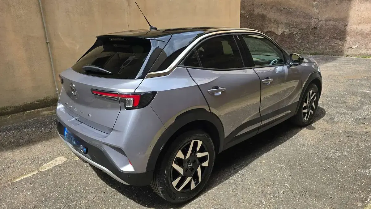 Usata Opel Mokka Elegance 101 CV (74 kW) 2023 Grigio SUV