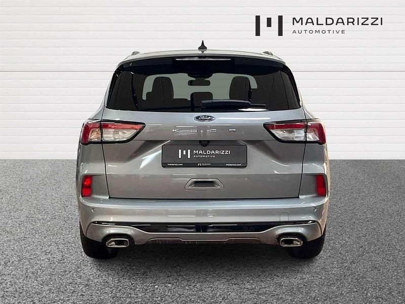 Usata Ford Kuga ST-Line X 120 CV (88 kW) 2023 Argento SUV