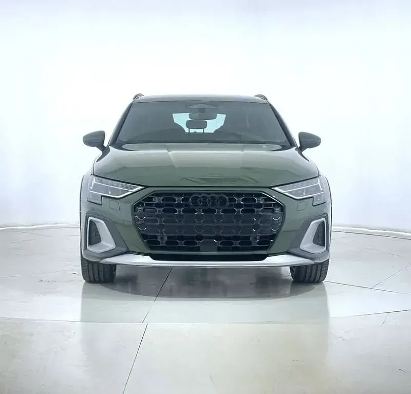Nuova Audi A3 Ambiente 150 CV (110 kW) 2026 Verde Utilitaria