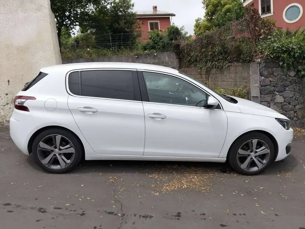 Usata Peugeot 308 Allure 116 CV (85 kW) 2015 Bianco Berlina