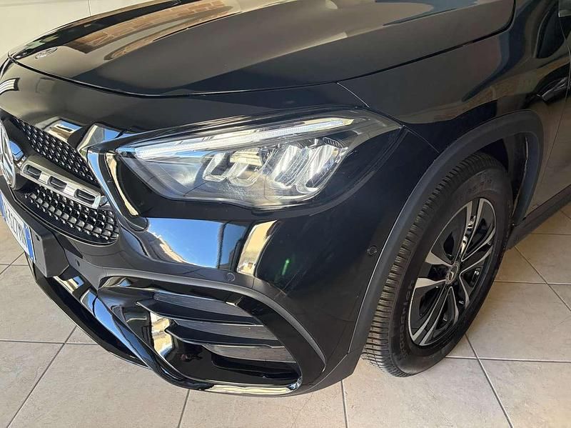 Nero Usata 2023 Mercedes GLA200 Advanced SUV | 36.900 € (Ottimo prezzo) - Immagine 1/4