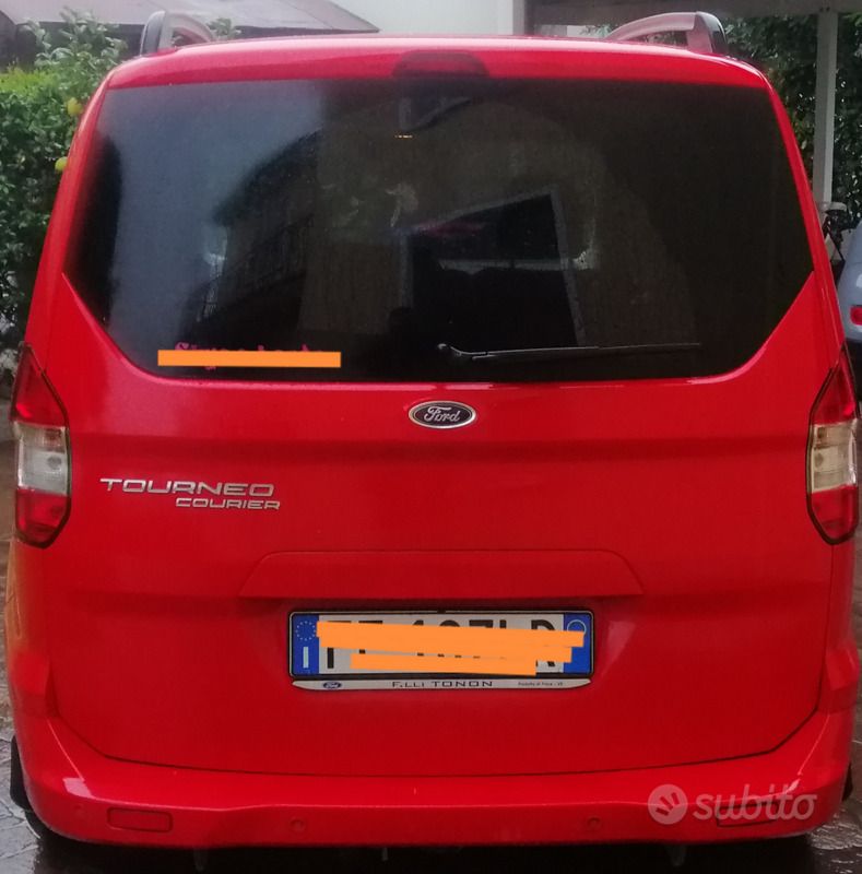 Usata Ford Tourneo Courier 101 CV (74 kW) 2016 Rosso Monovolume