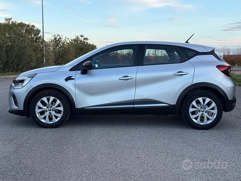 Usata Renault Captur 116 CV (85 kW) 2020 Grigio SUV