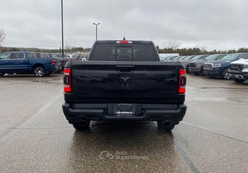 Usata RAM 1500 401 CV (294 kW) 2022 Nero metallizzato Pick-up