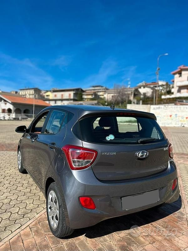 Usata Hyundai i10 2015 Grigio Utilitaria