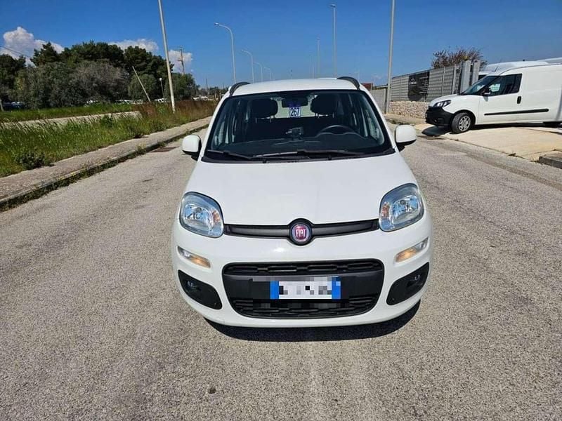 Usata Fiat Panda Lounge 69 CV (50 kW) 2020 Bianco Utilitaria