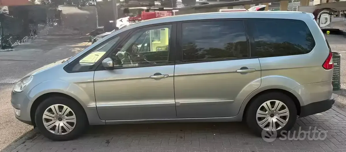 Usata Ford Galaxy 145 CV (106 kW) 2007 Grigio Monovolume