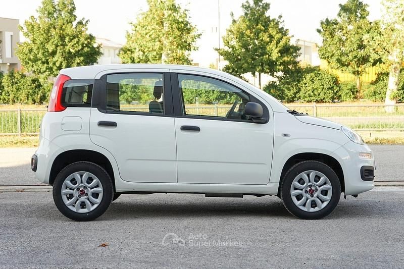 Usata Fiat Panda Lounge 86 CV (63 kW) 2020 Bianco Utilitaria