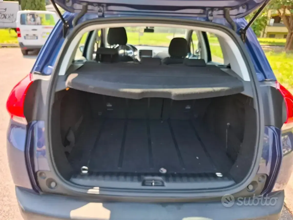 Usata Peugeot 2008 Access 68 CV (50 kW) 2013 Blu SUV