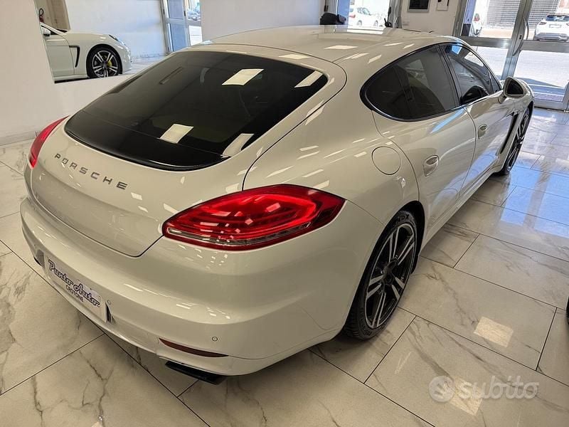 Usata Porsche Panamera Platinum Edition 300 CV (220 kW) 2014 Bianco Utilitaria