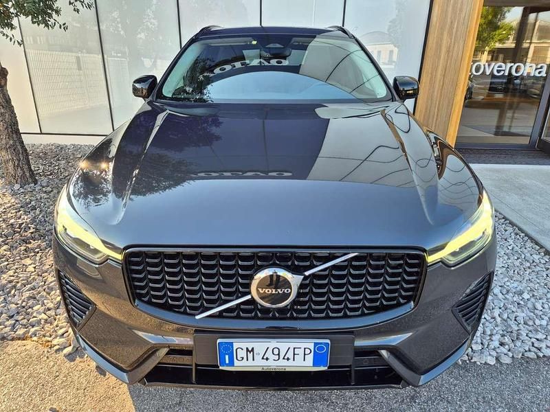 Usata Volvo XC60 Plus 197 CV (144 kW) 2023 Platinum grey SUV