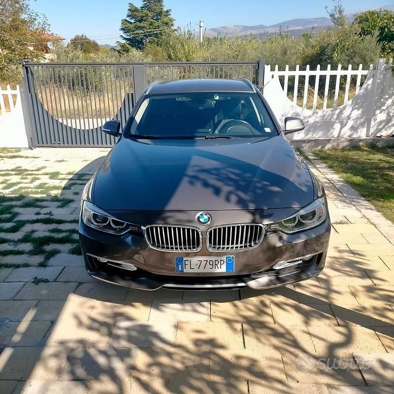 Usata BMW 318 Comfort Edition 2013 Grigio Station wagon