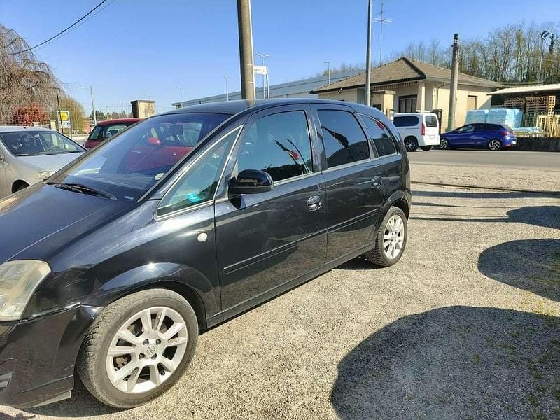 Usata Opel Meriva Cosmo 101 CV (74 kW) 2006 Monovolume
