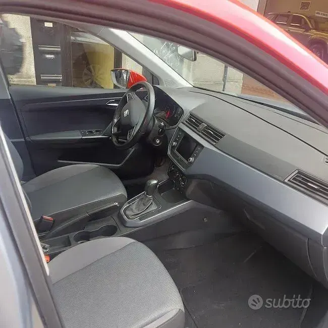 Usata Seat Arona Style 116 CV (85 kW) 2018 Grigio SUV
